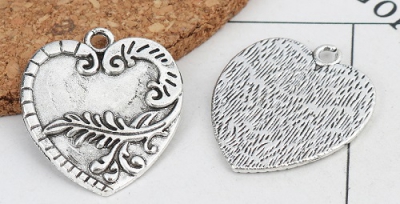 3 Herz-Anhänger, antik-silberfarben, 2,7 cm