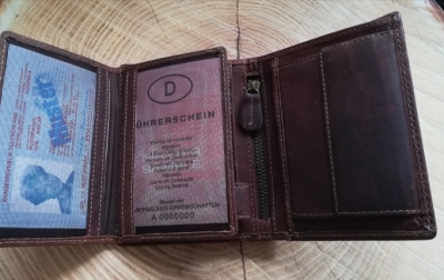 1 Geldbörse "Hirsch", braun, Wasserbüffelleder