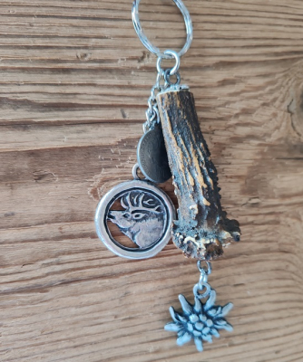 Preview: 1 Schlüssel-/Taschenanhänger mit Echthorn