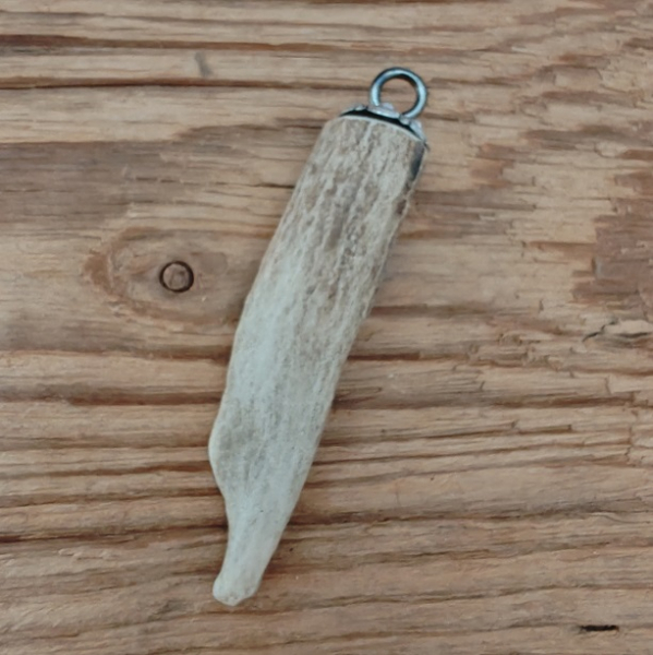 1 Charivarianhänger "Horn" , Trachtenanhänger, ca. 6,4 cm