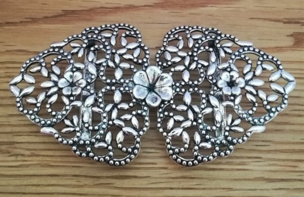 1 Schließe, Dirndlschließe, Schürzenschließe, antik-silberfarben