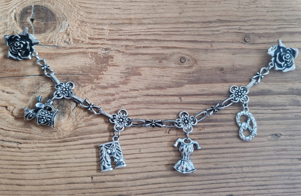 1 Charivari / Schürzen- oder Miederschmuck, ca. 24 cm