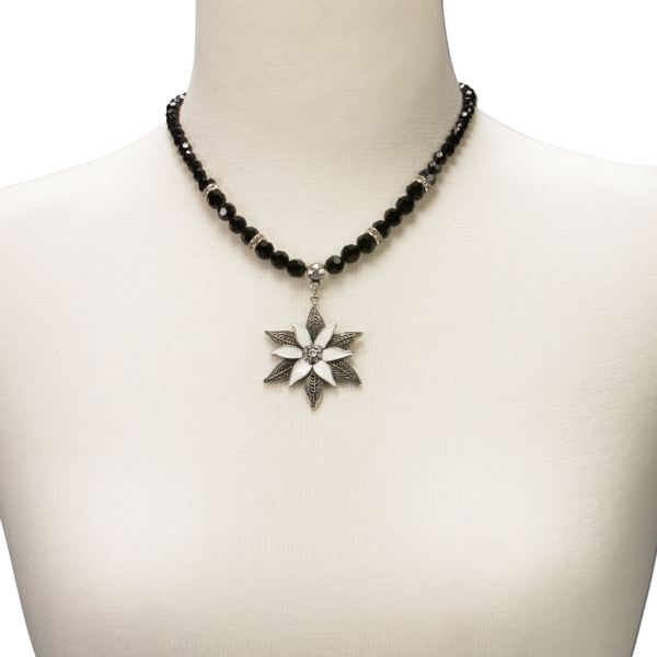 1 Perlenkette "Glamour-Edelweiß" von Alpenflüstern, schwarz
