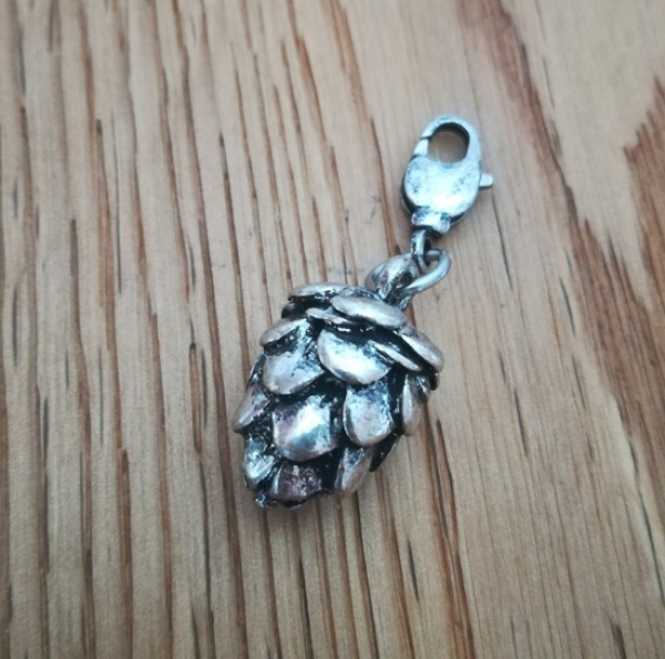 1 Anhänger "große Hopfendolde", antik-silberfarben