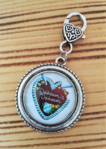 1 "Dahoam is Dahoam" Charivarianhänger