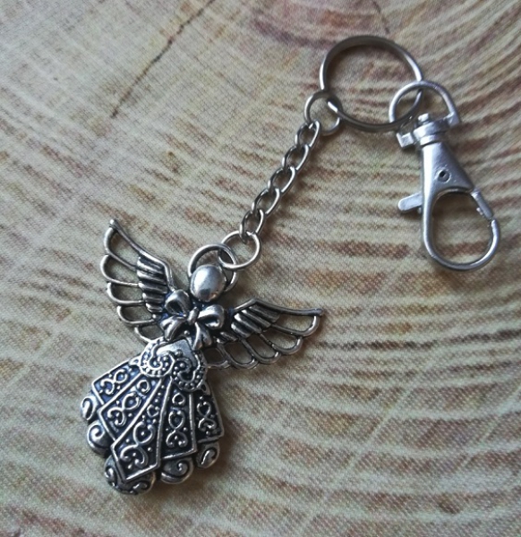1 Schlüssel-/ Taschenanhänger "Engel"