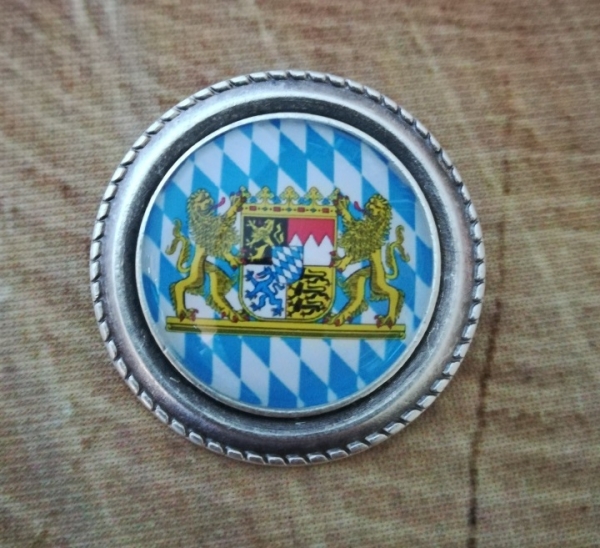 1 Trachtenbrosche, "Bayernwappen", antik-silberfarben