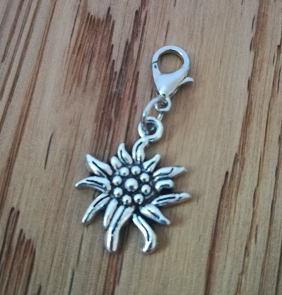 1 Anhänger Edelweiß, antik-silberfarben