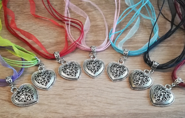 1 Trachtenkette Herz, Organzahalsband, viele Farben zur Wahl