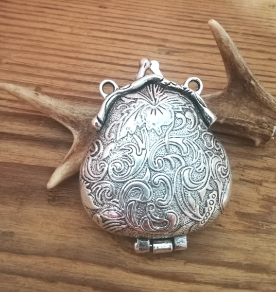 1 Anhänger Tasche, antik-silberfarben
