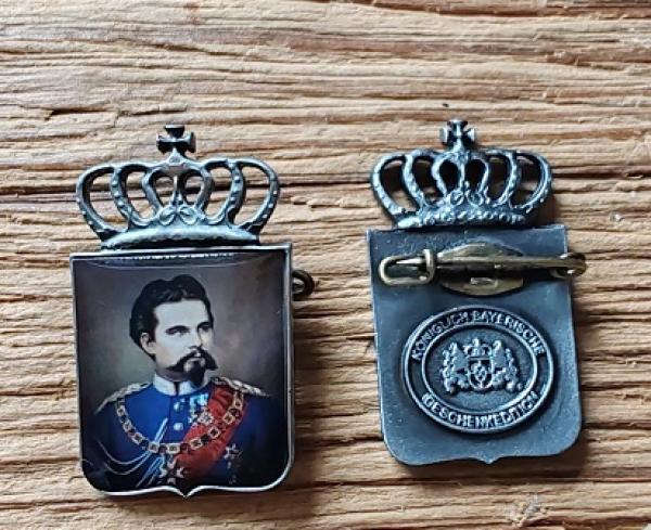 1 Anstecker / Brosche "König Ludwig II"