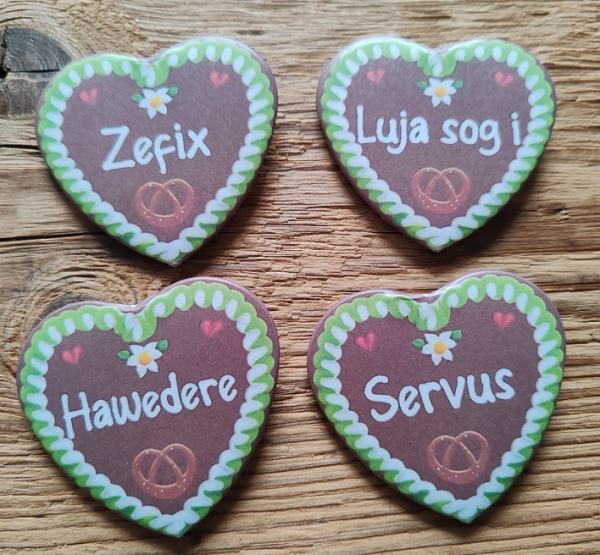 1 Herzbutton "Lebkuchenherz", grün, viele Sprüche zur Wahl, ca. 57 x 54 mm