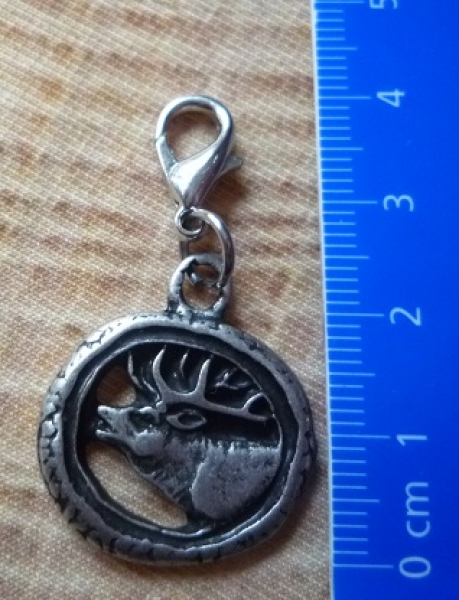 1 Anhänger Hirschkopf klein, ca. 4,2 cm