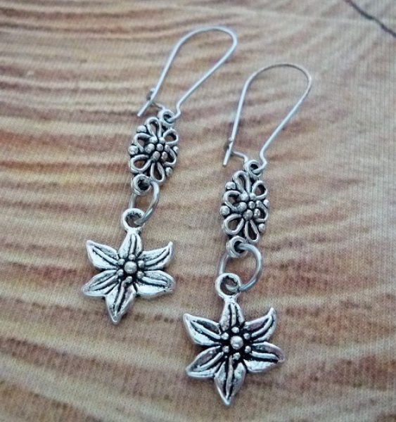 Ohrhänger Edelweiß, antik-silberfarben