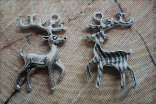 10 Hirsch-Anhänger, antik-silberfarben, 3,6 cm