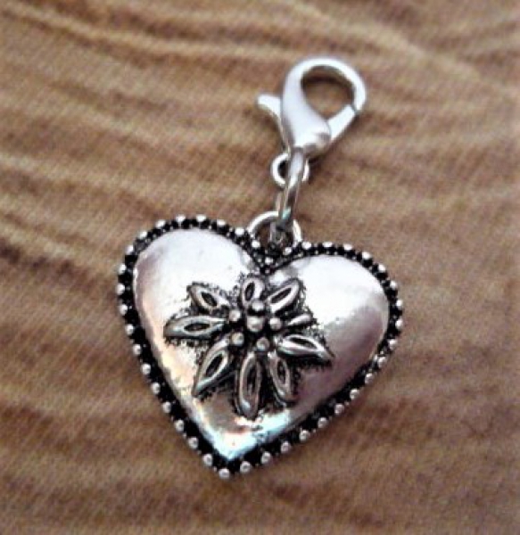 1 Anhänger Herz, antik-silberfarben