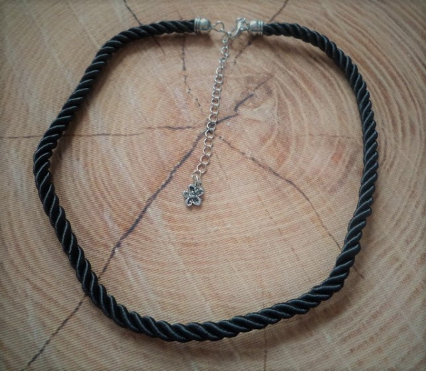 1 Kordelkette, schwarz, ca. 40 cm + Verlängerung