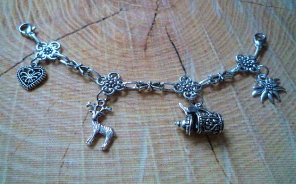 1 Charivari, antik-silberfarben, ca. 20 cm