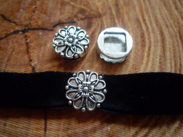 1 Schiebeperle Blume, antik-silberfarben, ca. 16 mm