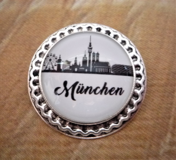 1 Brosche, "München", antik-silberfarben