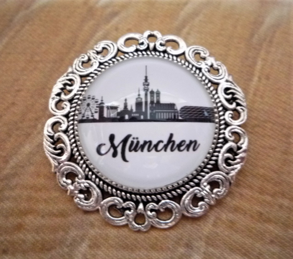 1 Brosche, "München", antik-silberfarben