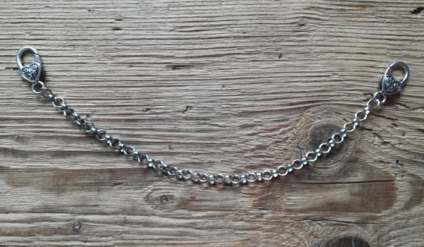 1 Charivarikette, antik-silberfarben, ca. 25 cm
