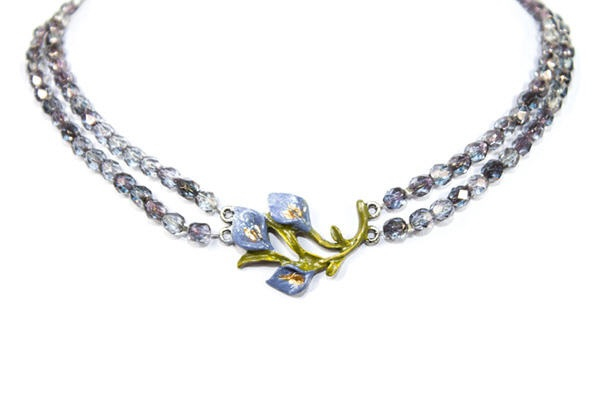 1 hübsches Collier von Alpenwahn, graublau